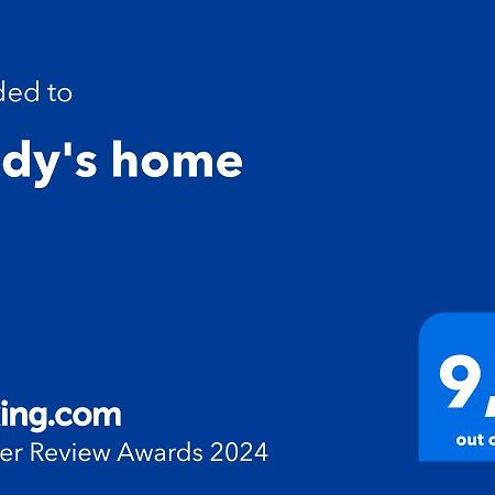 Trudy'S Home Остуні Екстер'єр фото