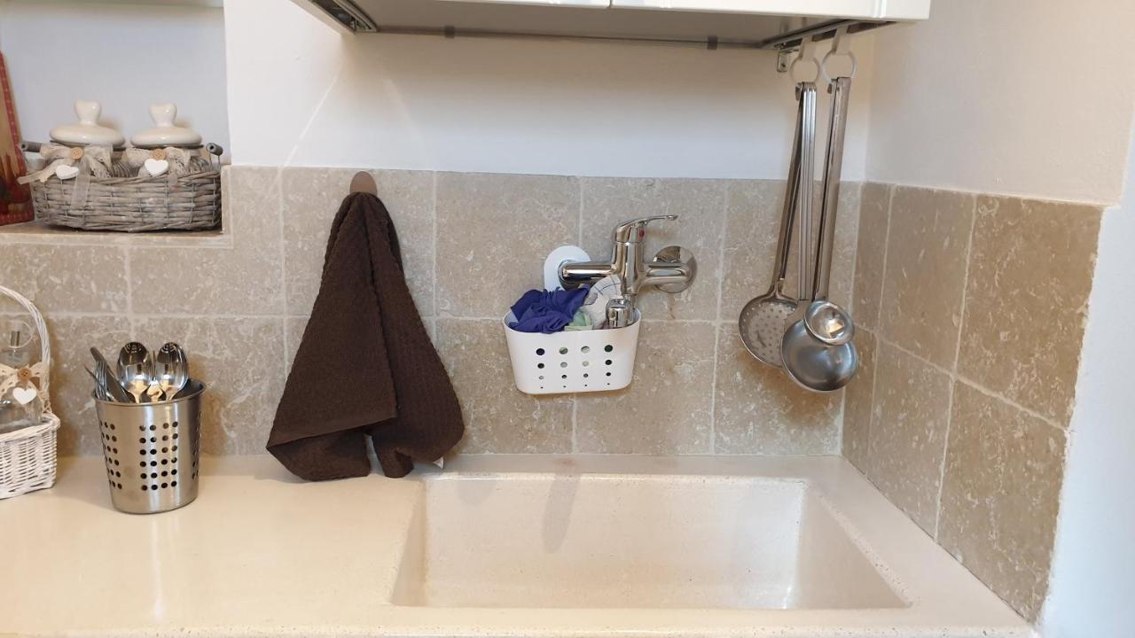 Trudy'S Home Остуні Екстер'єр фото